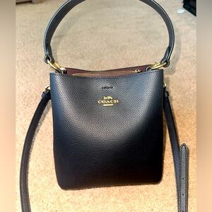 Coach Small Town Bucket